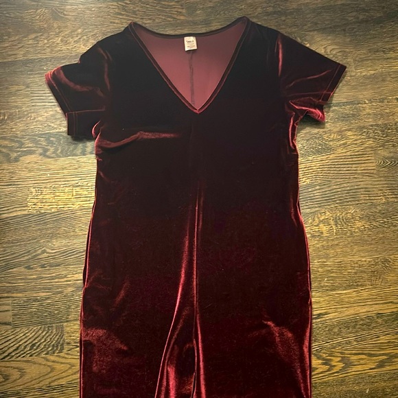 Smash & Tess velvet Sunday romper for holiday mornings! - Picture 1 of 3
